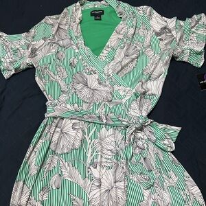 Liz Claiborne Green and White Ruffled Midi Dress